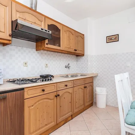 Apartment 1 Bedroom In *